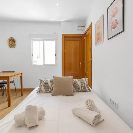 Sunny Retreat Near Market * Alicante