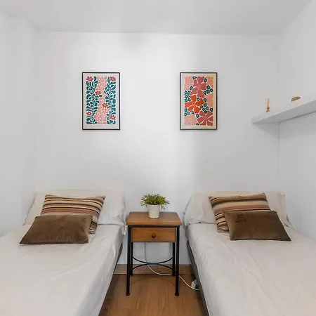 Apartment Sunny Retreat Near Market
