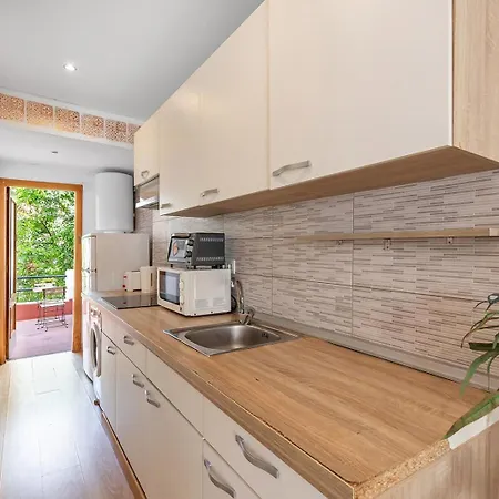 Sunny Retreat Near Market Alicante